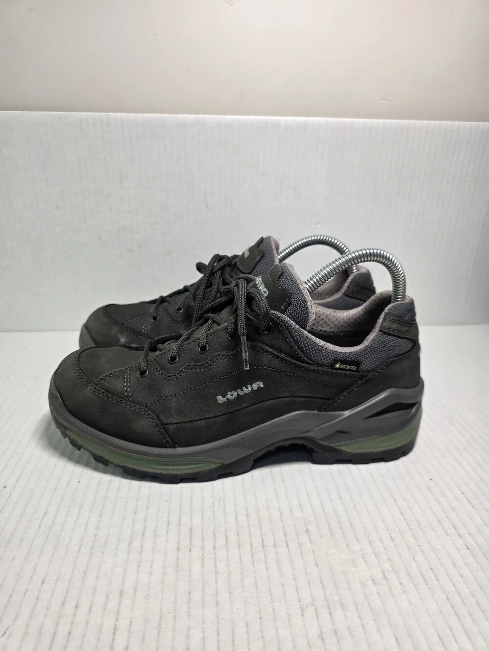 Lowa Renegade Gore-Tex GTX LO Womens Shoes Sneakers Size 8
